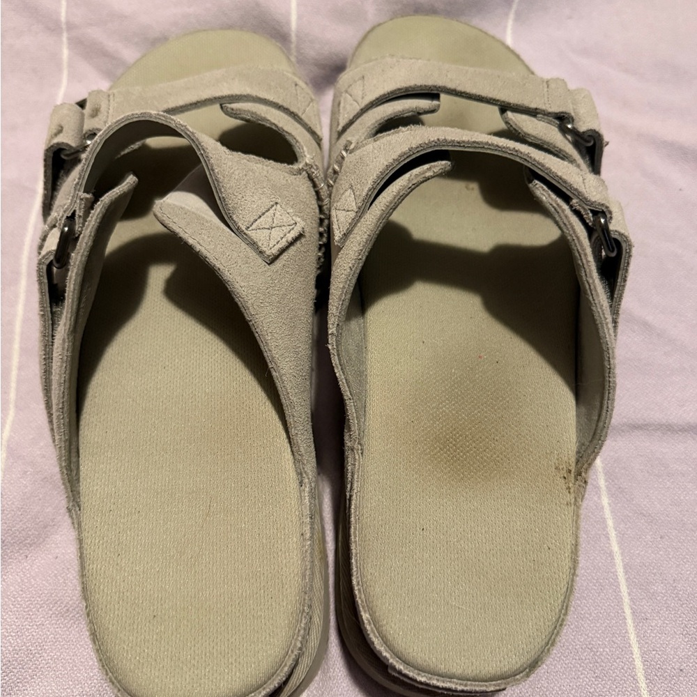 UGG Beige Goldenstar Hi-Slides